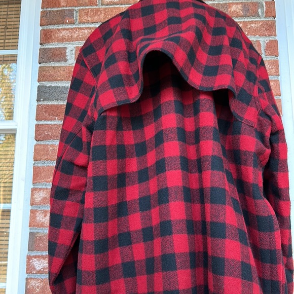 L.L. Bean Men's Maine Guide Zip-Front Jac-Shirt with PrimaLoft - Picture 9 of 12